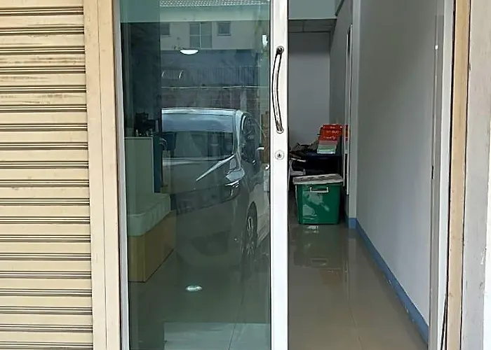 Firstfloordomea *